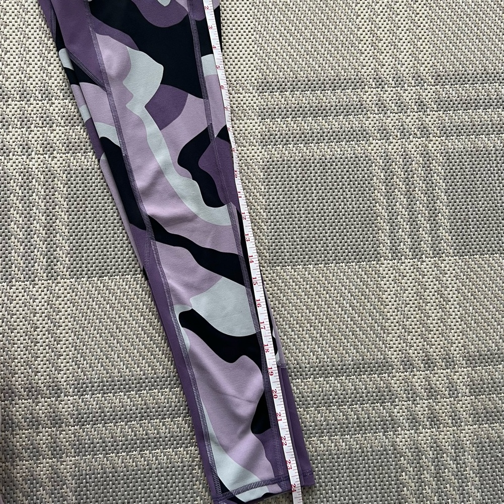 UNDER ARMOUR | Women’s Purple leggings - Picture 6 of 8